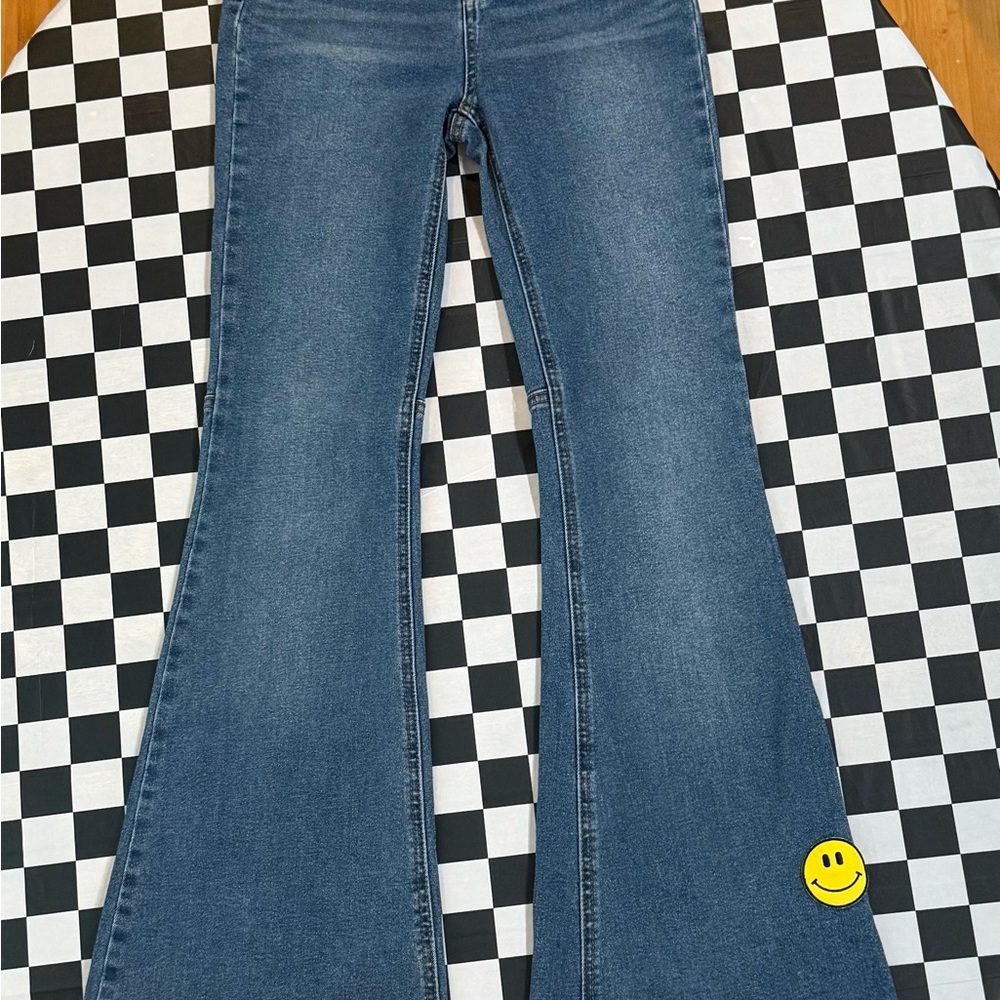 Custom Patch Vanilla Star Denim Flare Jeans
